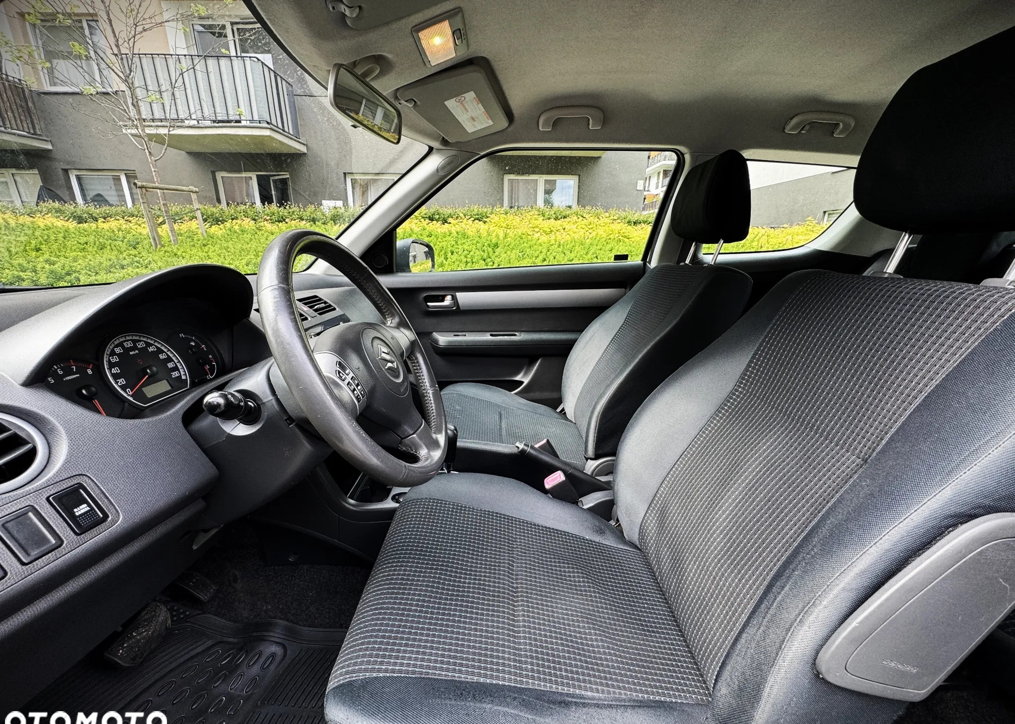 Suzuki Swift cena 14999 przebieg: 229000, rok produkcji 2005 z Warszawa małe 326